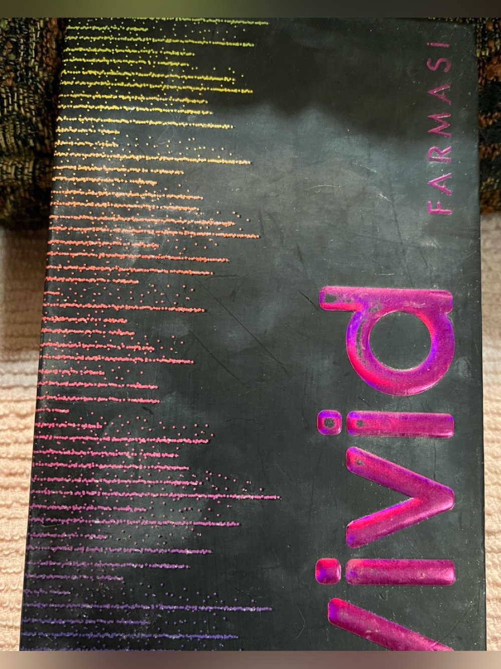 Farmasi Vial Art Print in Black with Pink and Purple Accents eye shadow pallette